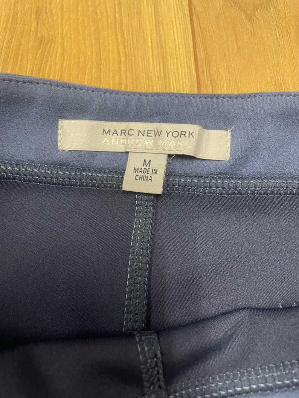 Marc New York Blue Faux Suede Leggings Pants Size Medium Stretch Pull-On - Picture 10 of 12